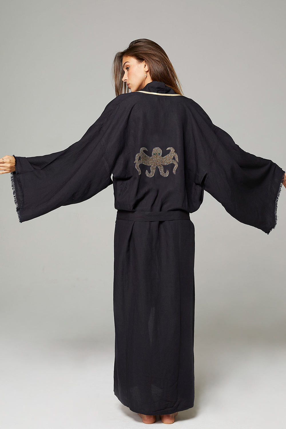 KIMONO LONG BRODERIE POULPE NOIR