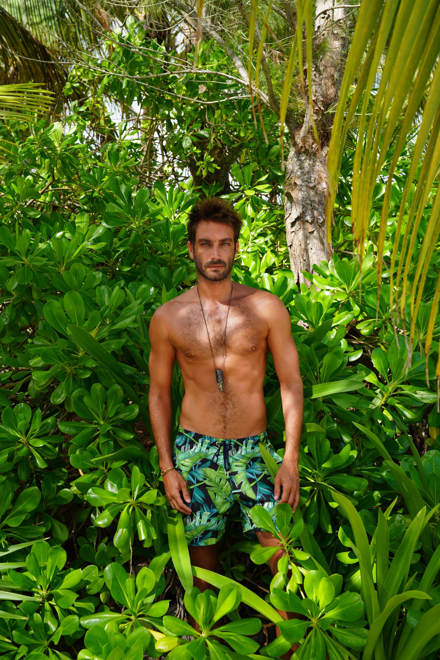 MICHAEL VEGETAL NAVY SHORTS