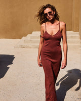 JILA LUREX SIENNA LANGES RÜCKENFREIES KLEID